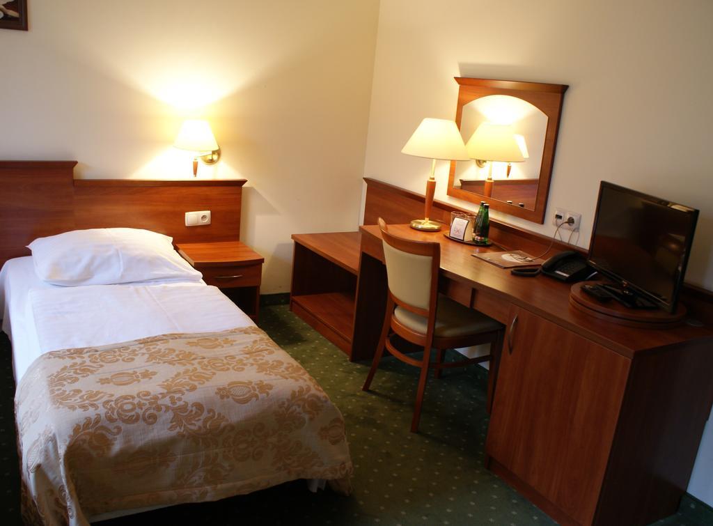 Gosciniec Sucholeski Suchy Las Chambre photo